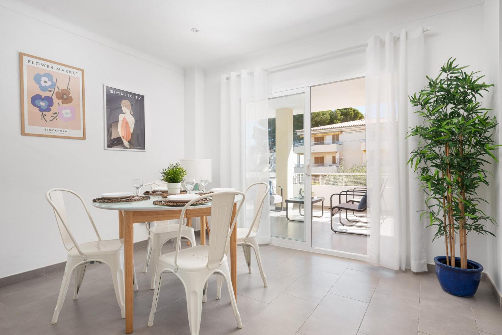 Concha Junto A Playa, Clavells 1 1er D Apartment